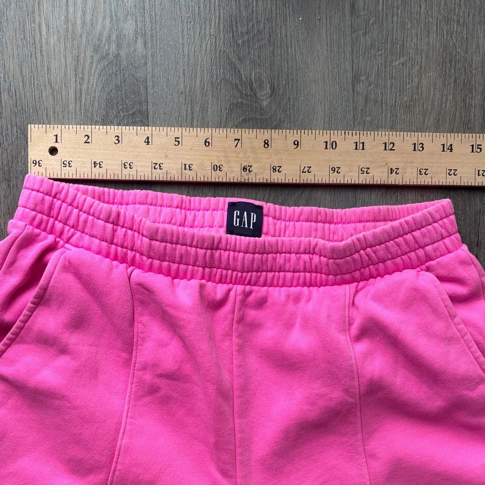 GAP Pink Crewneck Sweatshirt & Jogger Set Size Medium - Picture 6 of 9